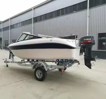 Elegant 6M Fiberglass Assault Boat for Fishing and Sports with Outboard Engine Stylish Yacht Design for Adventure Seekers