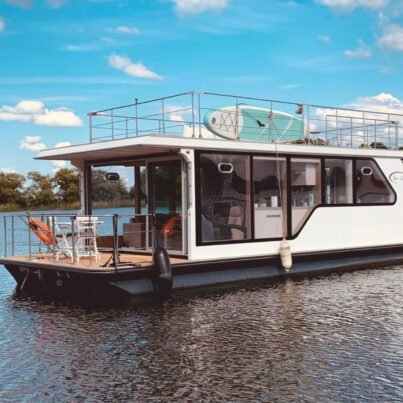 UBI 1116 Aluminum Customized Floating House Villa Residence Luxury Prefab Houseboat Pontoon Home 16 Person 11M