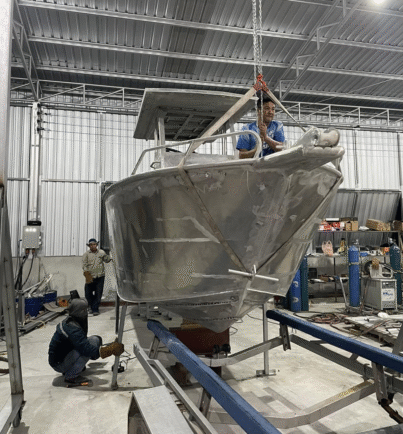 UBI 756 customized 7.5m 5-PAX Aluminum Cuddy-Category Cabin Cruiser with 300HP Outboard Engine Gas/ Fuel New Fishing Application